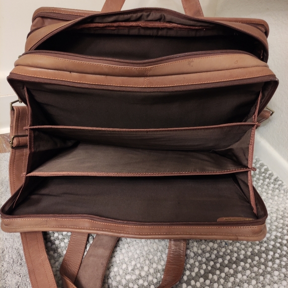 HIT Tech Soft Brown Genuine Leather Laptop Computer Shoulder Bag Organizer - Picture 7 of 16